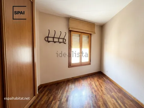 Flat 110 m² in Centelles