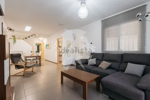 Haus 145 m² in la Pobla de Vallbona