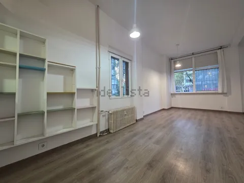 Flat 43 m² in Madrid (2/16)
