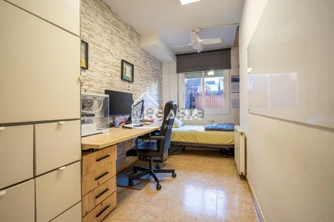 Flat 113 m² in Pallejà (4/24)