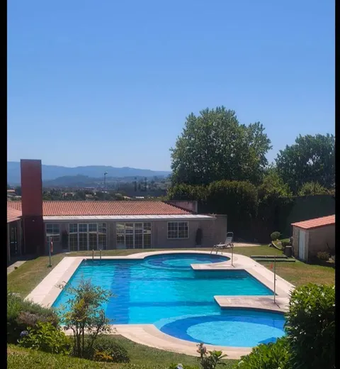 Maison 204 m² à Oleiros
