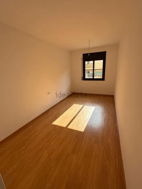 Apartamento 75 m² em Nulles