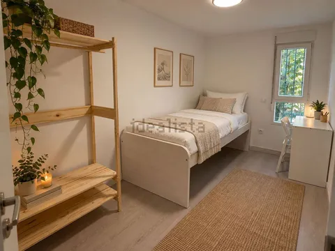 Habitació de lloguer, Madrid (2/6)