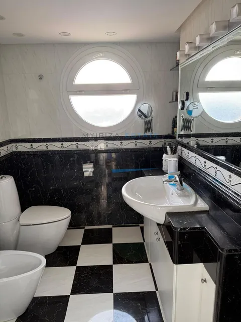 Квартира 360 м² у Eivissa