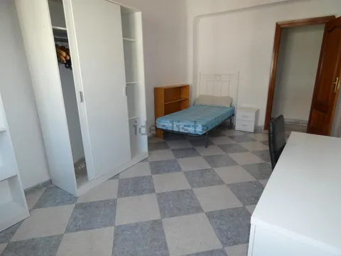 Piso de 100 m² en Granada