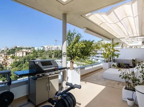 Wohnung 200 m² in Benahavís