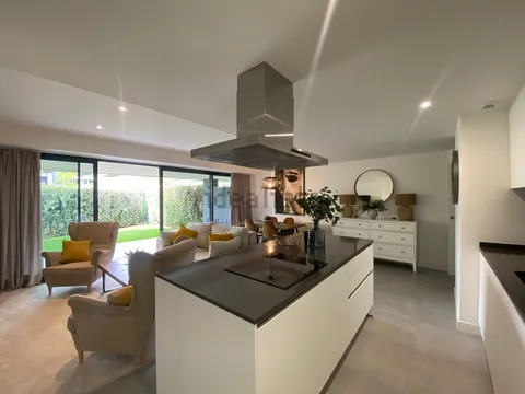 Appartamento 144 m² a Estepona