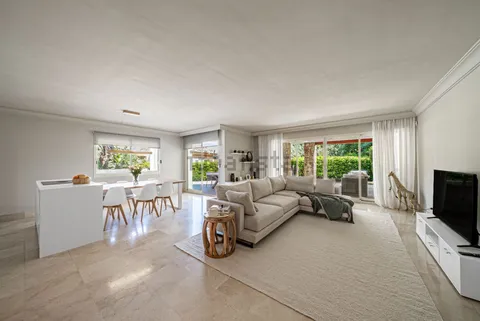 Flat 282 m² in Marbella (2/28)