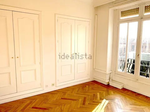 Wohnung 211 m² in Madrid