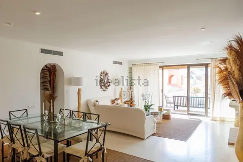 Pis de 180 m² a Estepona