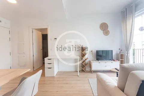 Piso de 40 m² en Sant Adrià de Besòs (2/33)