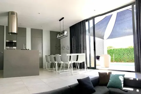 Pis de 500 m² a Almeria