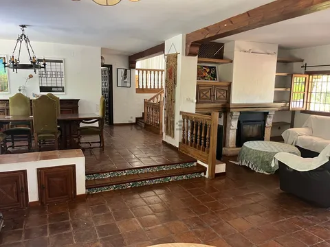 Haus 420 m² in Nàquera / Náquera