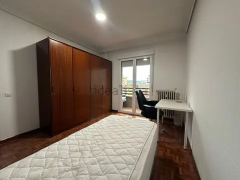 Pis de 130 m² a Pamplona