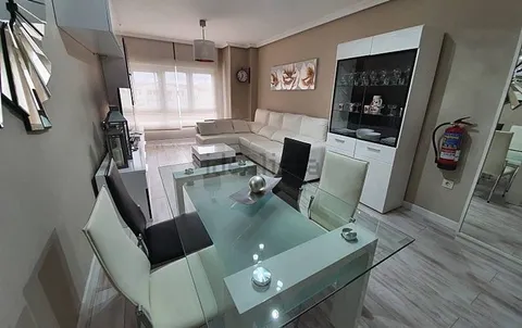 Pis de 94 m² a Gijón (3/9)