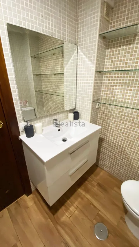 Room for rent, Seville