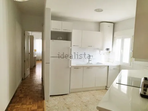 Flat 100 m² in Barcelona (2/5)