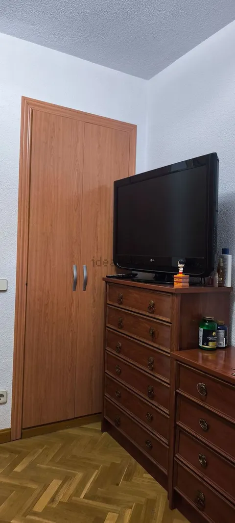 Кімната в оренду, Madrid