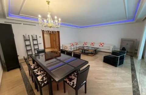 Wohnung 300 m² in Marbella