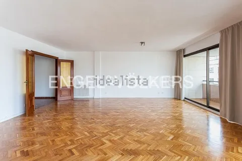 Pis de 200 m² a València