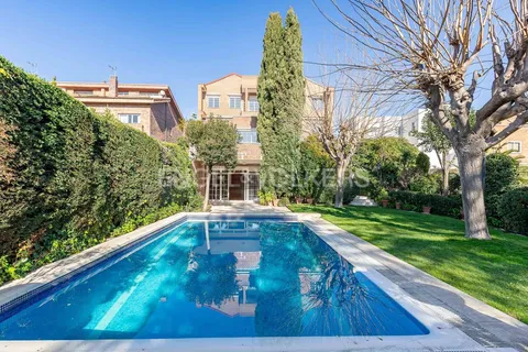 Casa de 482 m² a Madrid (2/25)