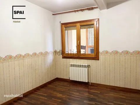 Flat 110 m² in Centelles