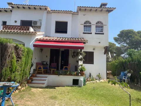 Chambre à louer, Roda de Berà