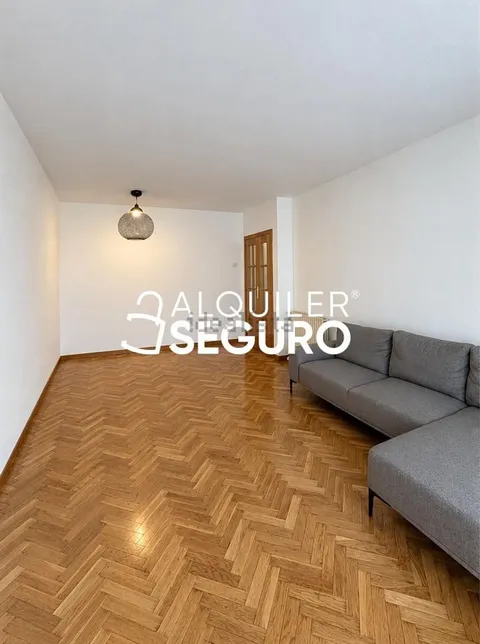 Flat 85 m² in Madrid (3/32)