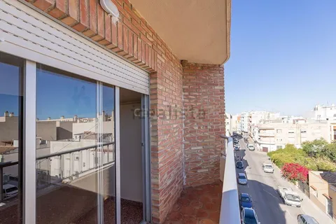 Pis de 75 m² a Oliva