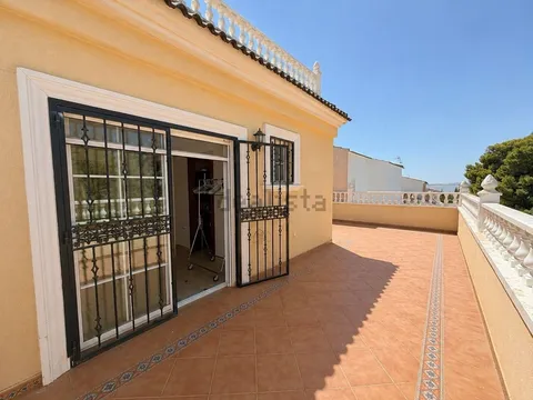 Casa de 387 m² a Torrevella