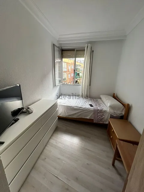 Zimmer zur Miete, Madrid (2/4)