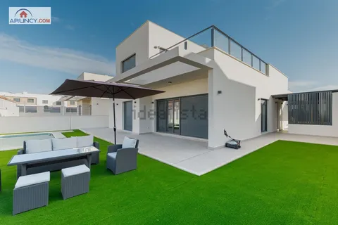 Haus 220 m² in Dos Hermanas