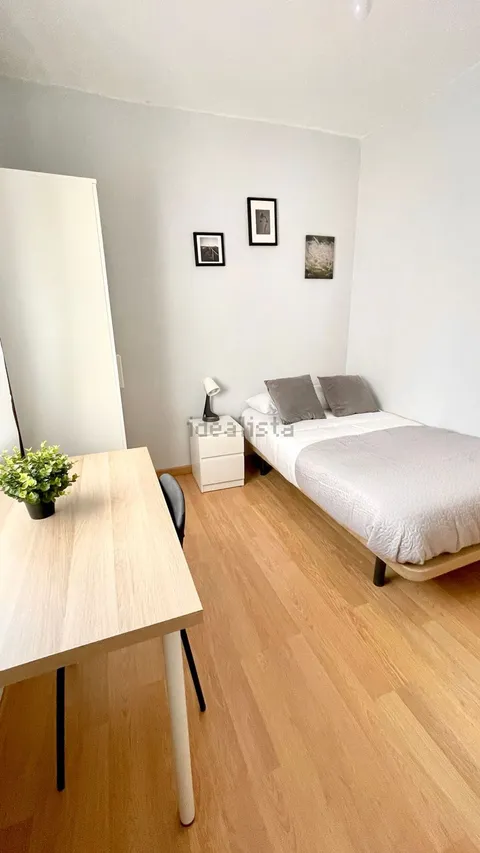 Chambre à louer, Madrid (4/6)