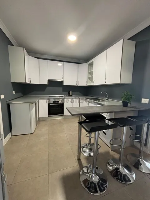 Room for rent, Arona