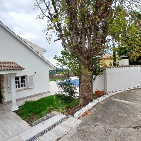 House 367 m² in Cabrils (3/63)