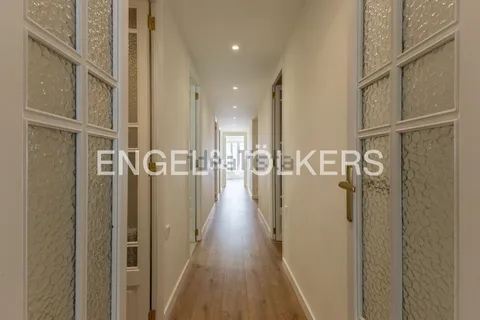 Flat 180 m² in Valencia