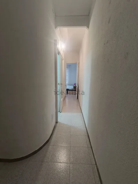 Habitació de lloguer, Barcelona (3/5)