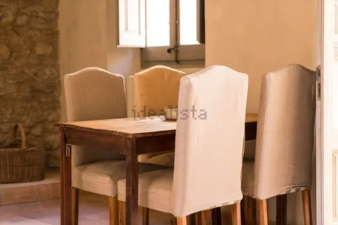 Habitació de lloguer, Palau-saverdera