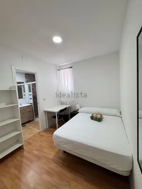 Кімната в оренду, Madrid