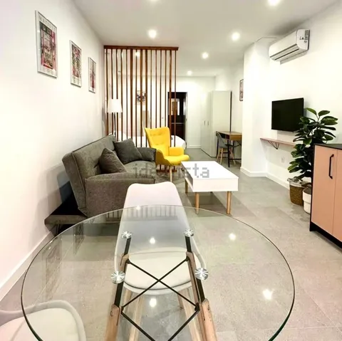 Flat 55 m² in Granada (2/6)