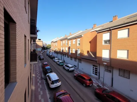 Wohnung 75 m² in La Puebla de Alfindén