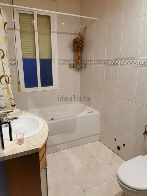 Room for rent, Logroño (4/6)