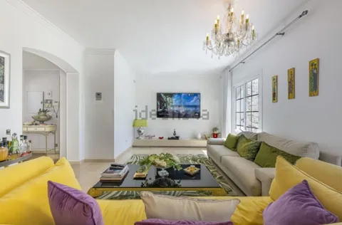 House 180 m² in Ojén