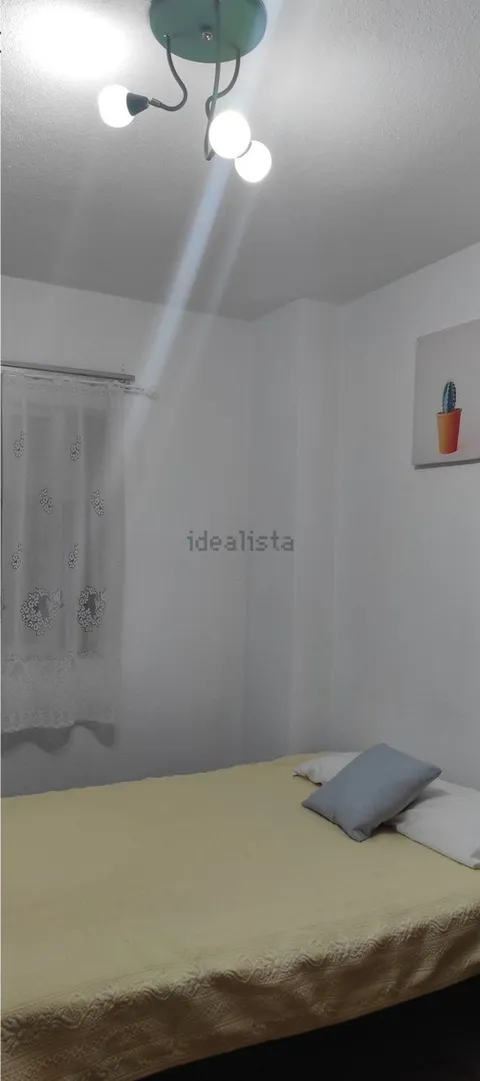 Habitació de lloguer, Madrid (3/3)
