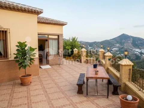 Appartamento 155 m² a Sayalonga