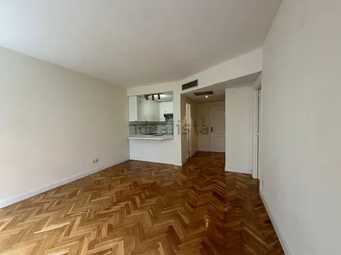 Wohnung 61 m² in Madrid