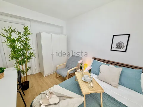Кімната в оренду, Madrid