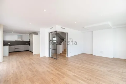 Casa 344 m² a Tiana