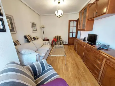 Pis de 89 m² a Oviedo