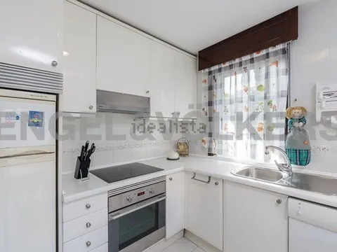 House 300 m² in Baiona